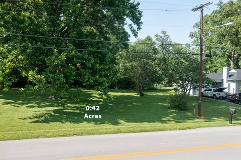 376 E A B E French Ave, Burnside, KY 41519 photo 2
