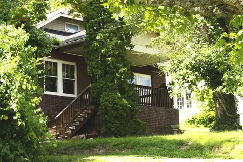 309 5th St, Ravenna, KY 40472