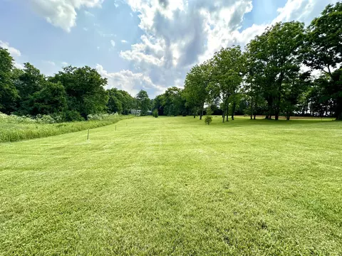 44 Magnolia Ave, Millersburg, KY 40348