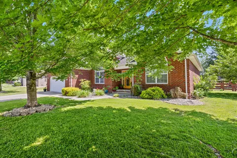 204 Keith Dr, Berea, KY 40403 photo 2