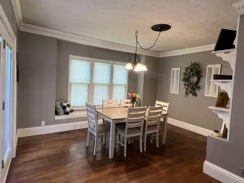 Dining - 104 Steele St, Corbin, KY 40701 photo 1 of 1