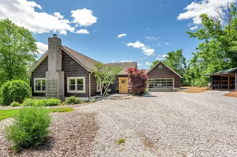 372 Sussex Ln, Nicholasville, KY 40356