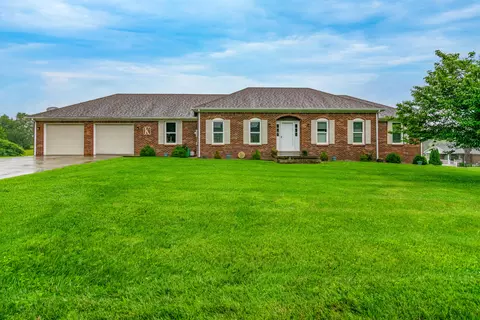 50 Barnett St, Hustonville, KY 40437