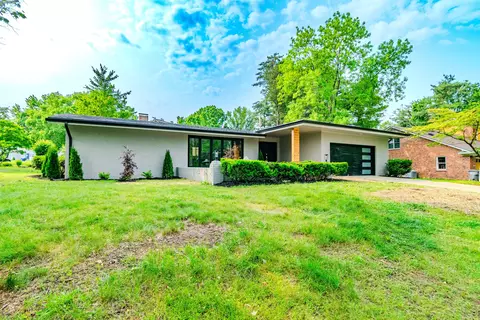 2933 Montavesta Rd, Lexington, KY 40502
