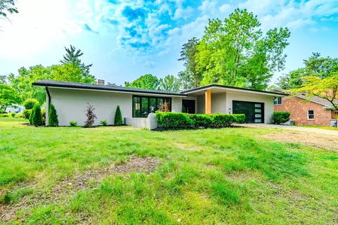 2933 Montavesta Rd, Lexington, KY 40502