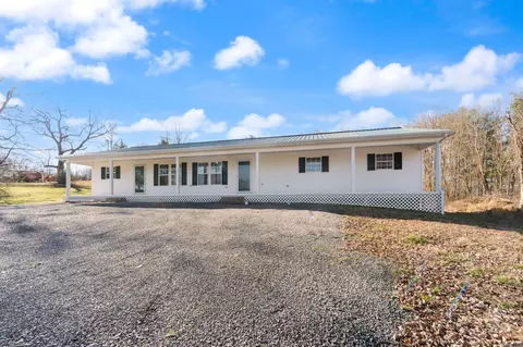 198 W Cumberland Ave, Jamestown, KY 42629