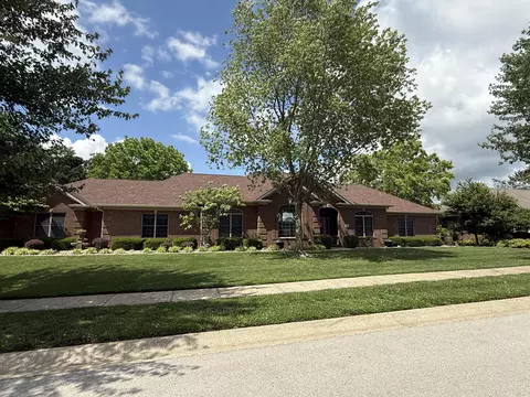 1404 Clubhouse Ln, Mount Sterling, KY 40353