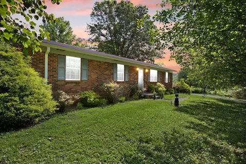 600 Tug Branch Rd, Clay City, KY 40312