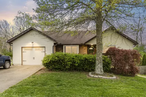 816 Stratton Ln, Winchester, KY 40391
