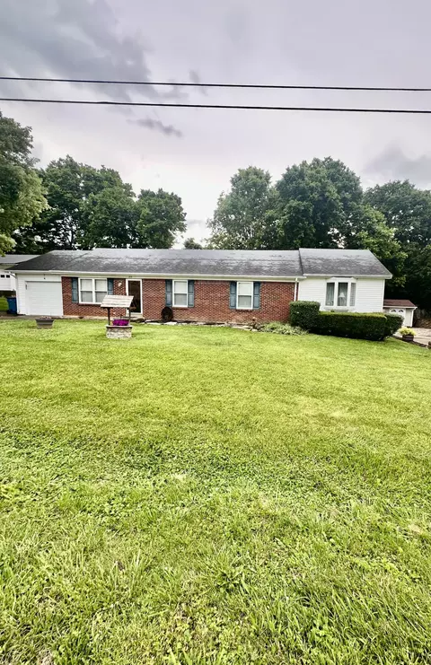213 Ash Ct, Lawrenceburg, KY 40342