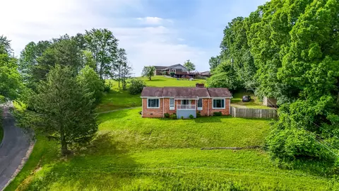 100 Mockingbird Hill Ln, Corbin, KY 40701