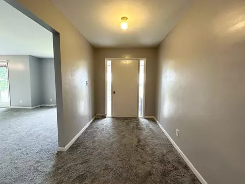 Entry Way - 100 Mockingbird Hill Ln, Corbin, KY 40701 photo 2 of 2