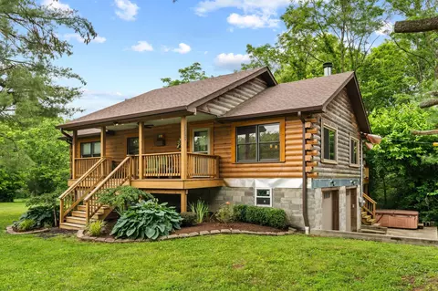 2849 Walnut Hill Rd, Lexington, KY 40515