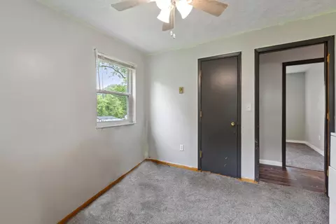 Bedroom - 15 Conlee Ln, Stanton, KY 40380 photo 4 of 6