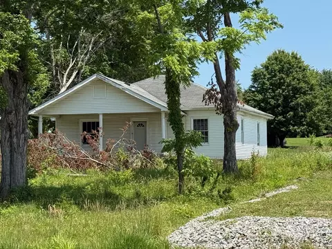 1260 Highway 490, East Bernstadt, KY 40729