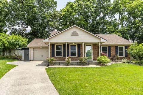 2500 Ashbrooke Dr, Lexington, KY 40513