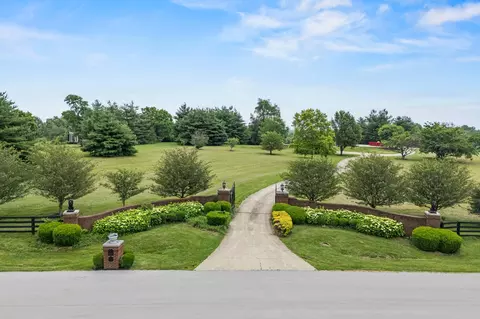 110 Damar Dr, Lexington, KY 40515