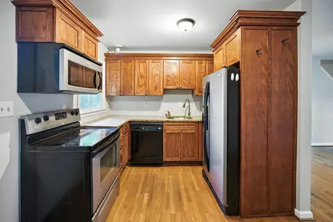 224 E Higgins St, Midway, KY 40347 photo 3