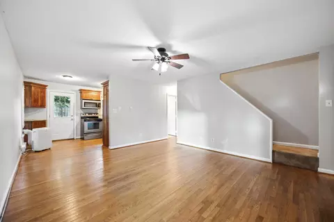 224 E Higgins St, Midway, KY 40347 photo 6