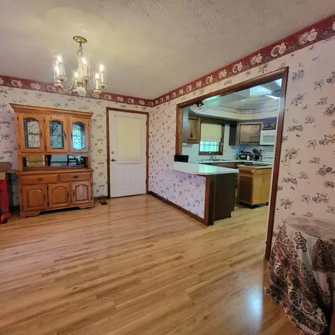 Dining - 4670 Ccc Trl, Morehead, KY 40351 photo 1 of 2