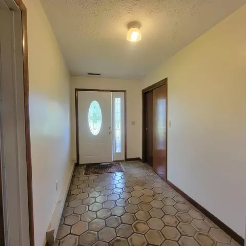 Entry Way - 4670 Ccc Trl, Morehead, KY 40351 photo 1 of 11