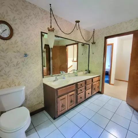 Bath - 4670 Ccc Trl, Morehead, KY 40351 photo 1 of 5