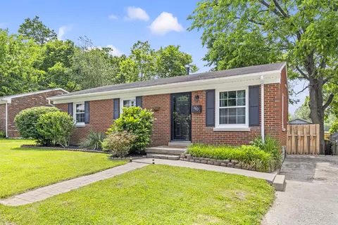 110 Flinn Ct, Georgetown, KY 40324