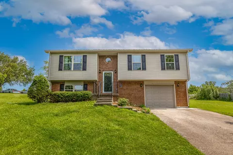 676 Cherry Trace Dr, Richmond, KY 40475