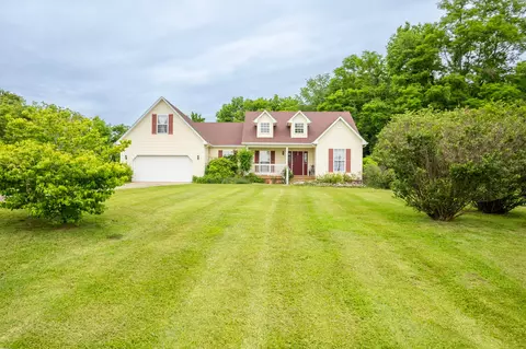 312 Winter Dr, Taylorsville, KY 40071