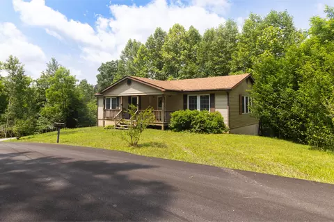 350 Hazel Tree Ln, Morehead, KY 40351