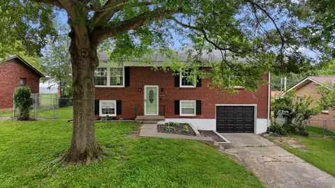214 Southwind Dr, Winchester, KY 40391