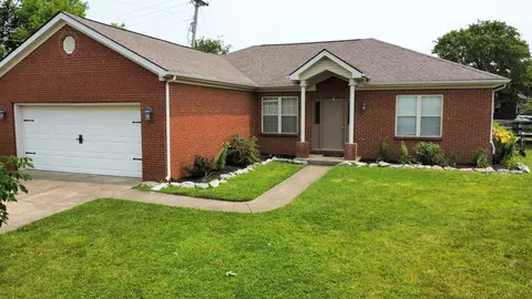 165 Gainsway Dr, Nicholasville, KY 40356