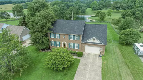 106 Squires Pointe Rd, Paris, KY 40361
