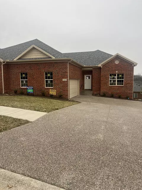 1119 Leawood Dr, Frankfort, KY 40601
