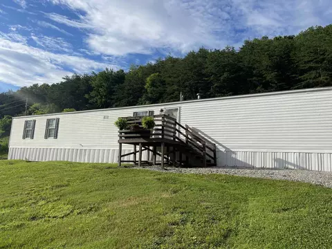 315 Freeman Branch Rd, East Bernstadt, KY 40729