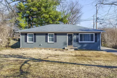 3820 Grassy Creek Dr, Lexington, KY 40514