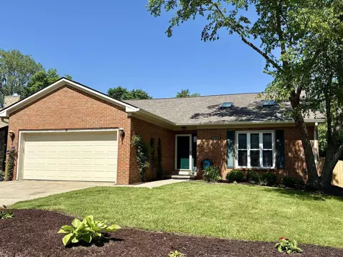 3285 Hunting Hills Dr, Lexington, KY 40515