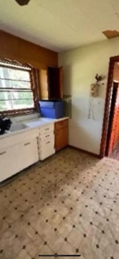31 Ky-702, Sandy Hook, KY 41171 photo 7