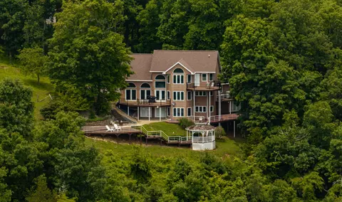 275 Tall Timber Dr, Jamestown, KY 42629