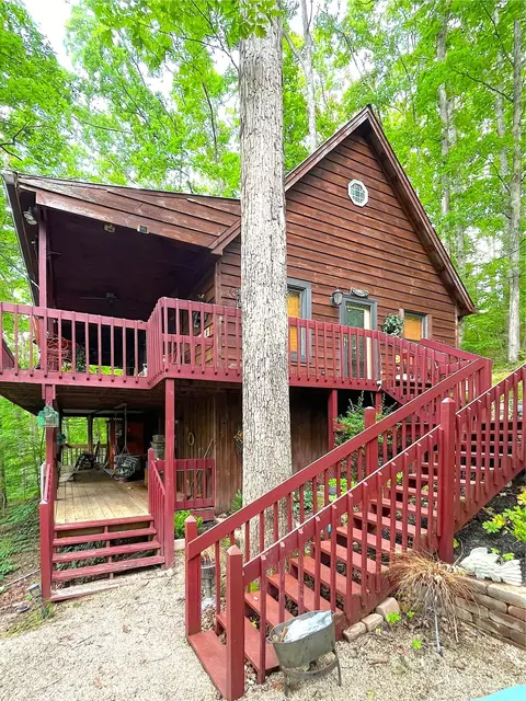 250 Hilltop Ests, Morehead, KY 40351