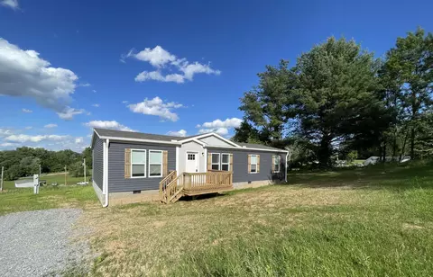 469 Greenleaf Dr, Campbellsville, KY 42718