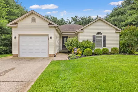 165 Rolling Meadows Dr, Stanford, KY 40484