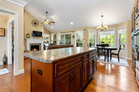 Kitchen - 267 Warman Ln, Burnside, KY 42519 photo 3 of 5