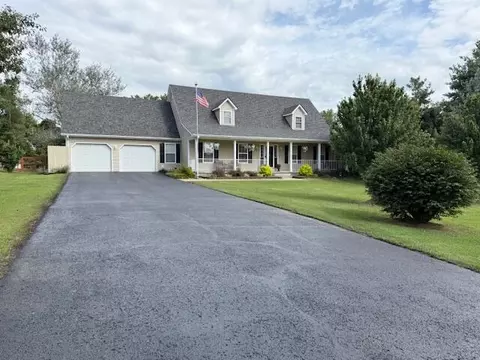 407 Autumn Dr, Lancaster, KY 40444