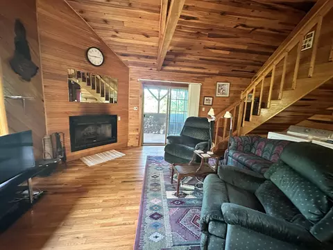 Living - 816 Flat Rd, Campton, KY 41301 photo 1 of 2