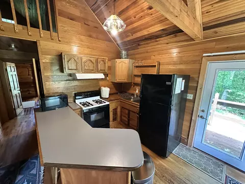 Kitchen - 816 Flat Rd, Campton, KY 41301 photo 2 of 2