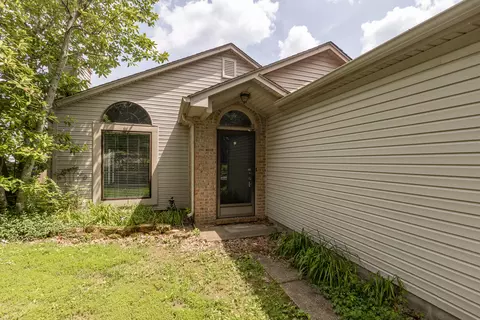 1368 The Kings Ct, Lexington, KY 40515