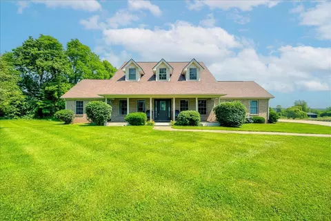 482 Colston Ln, Frankfort, KY 40601