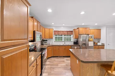 Kitchen - 289 Oldson Rd, Paris, KY 40361 photo 5 of 8