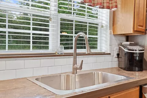 Kitchen - 289 Oldson Rd, Paris, KY 40361 photo 8 of 8